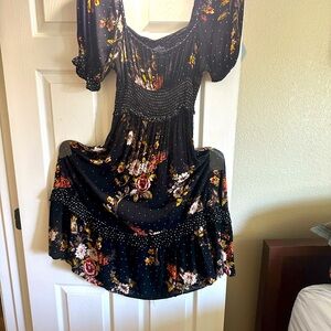 Cute Angie summer dress. Woman’s size Large.